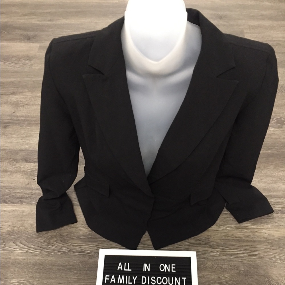 Cute all black blazer